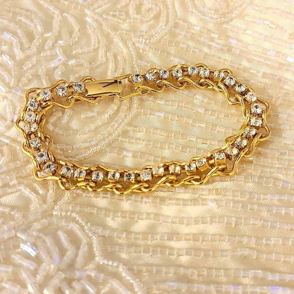 Goldtone & Crystal Clasp Bracelet